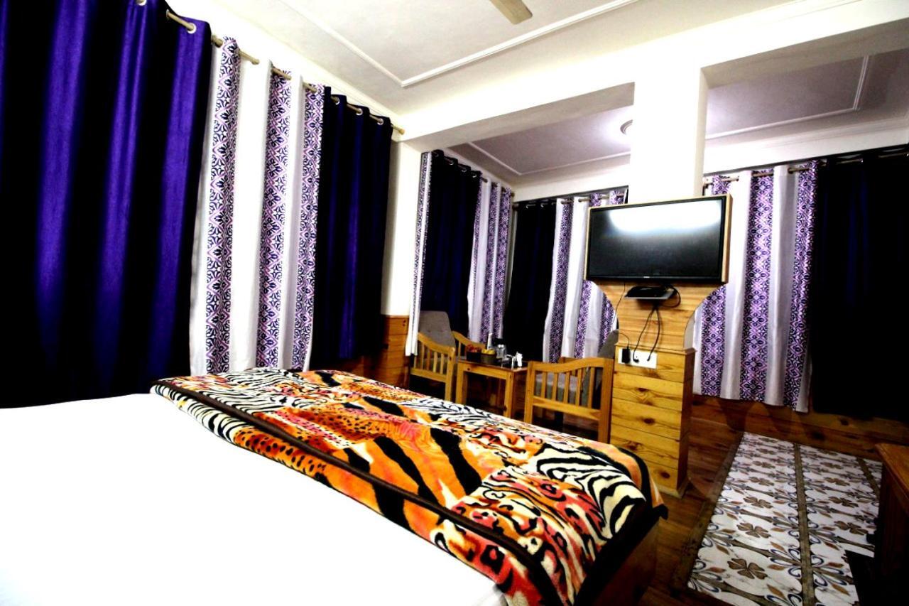 Nirmal Chhaya Hotel - Manali (Himachal Pradesh) — Photos 2